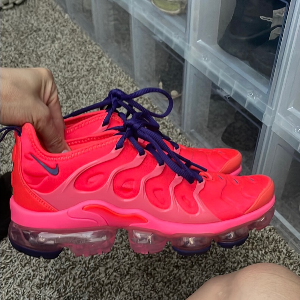 2019 Wmns Air VaporMax Plus 'Bright Crimson'